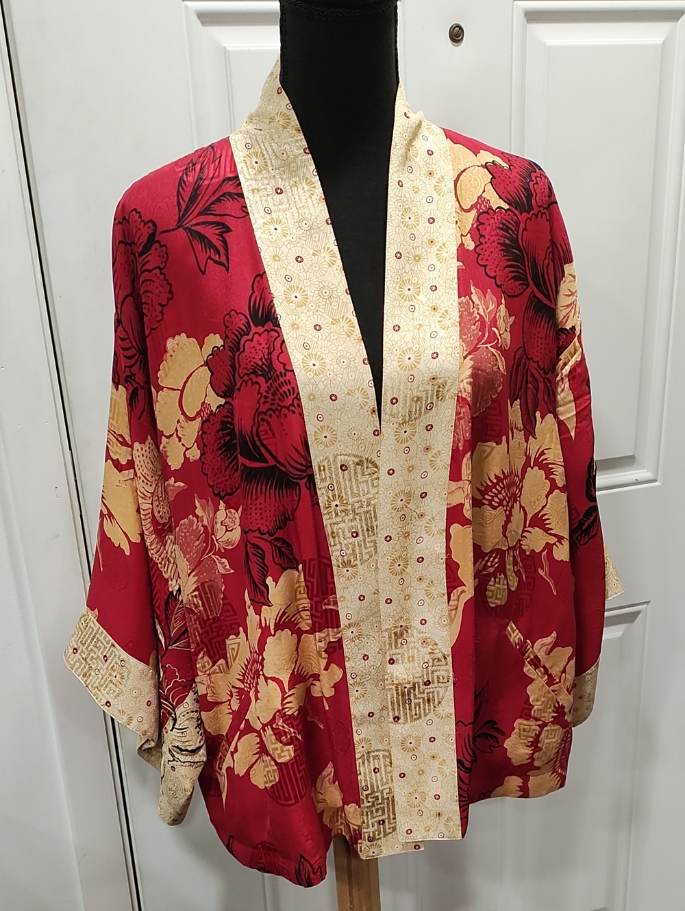 Soma Red and Cream Floral Kimono Jacket